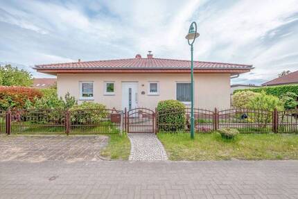 Gepflegter Wohnbungalow mit großzügigem Garten sucht neue Besitzer - Wustrau