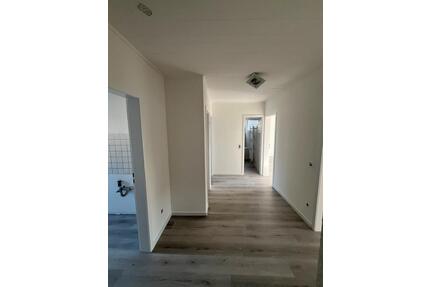 3-Zimmerwohnung mit Balkon Erstvermietung nach Renovierung - Viersen Boisheim