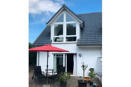 Doppelhaushälfte Travemünde - 1.600,00&nbsp;EUR Kaltmiete, ca.&nbsp; 108,00&nbsp;m&sup2; in Lübeck (PLZ: 23570) Alt-Travemünde / Rönnau
