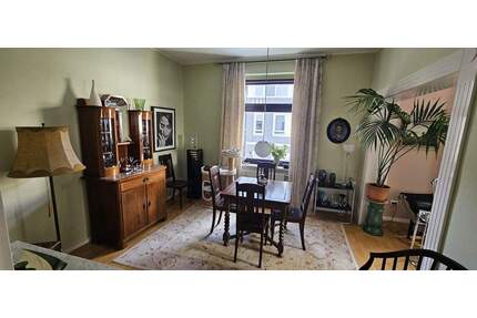 Schöne 3,5 Zimmer-Altbauwohnung inklusive Küche und Garage in Essen-Huttrop