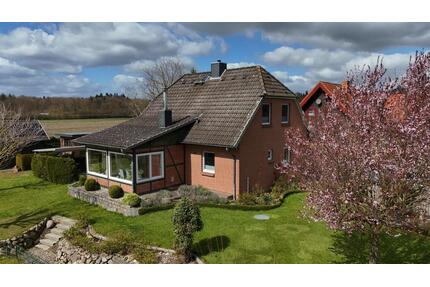 Einfamilienhaus in Borstorf *COURTAGEFREI* - Breitenfelde