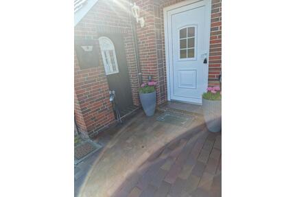 Vermietung Wohnung am Kanal - 50,00&nbsp;EUR Kaltmiete, ca.&nbsp; 60,00&nbsp;m&sup2; in Großefehn (PLZ: 26629)