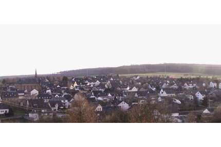 Haus zum Kaufen in Löhndorf 359.000,00 € 210 m²