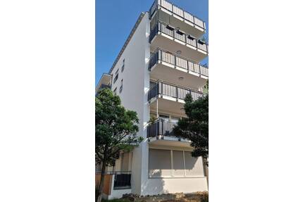 schickes Mehrfamilienhaus mit Aufzug, Balkonen sowie Stellplätzen - Dresden Pieschen-Nord/Trachenberge