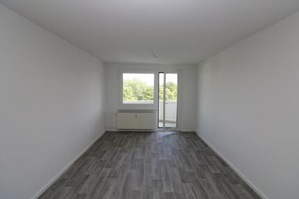 Auf die Plätze…fertig…mieten!!! 3-RW mit Wanne u. Balkon!!! - Freiberg