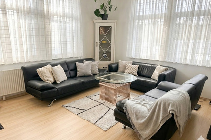 Anprechende 2-Zimmer-Wohnung - 660,00&nbsp;EUR Kaltmiete, ca.&nbsp; 58,50&nbsp;m&sup2;&nbsp;Wohnfl&auml;che in Aidlingen (PLZ: 71134)