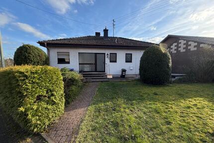 Ein-Zweifamilienhaus mit Weitblick in ruhiger Wohnlage in Freisen