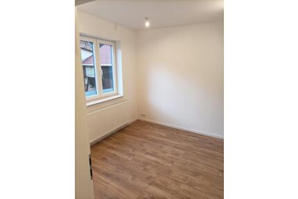 Attraktive 4-Raum-Wohnung mit großer Terrasse und EBK - Zella-Mehlis