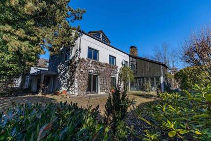 Schluss mit Platzmangel: 264 m² Freiheit mit Wintergarten & Travertin-Böden - Straubing