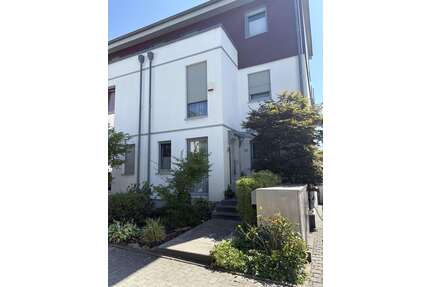 Haus zum Kaufen in Wiesbaden 990.000,00 € 173.3 m²
