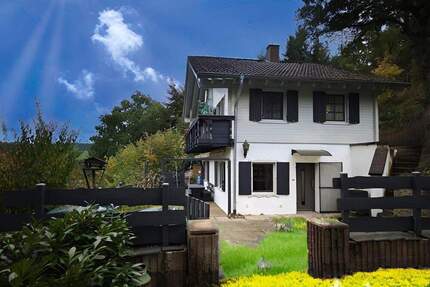 Feilbingert-Lüssert: Ein Ort an dem Träume aus Holz gebaut sind!