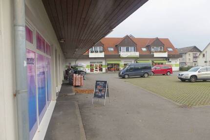 ***Vielseitig nutzbarer Laden (Friseur, Kiosk, Verkauf, Vereinsraum usw.) im kl. Shopping-Center von Schieder-Schwalenberg***