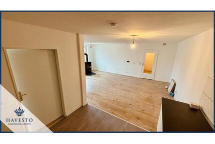 Modern geschnittene Wohnung mit Kaminofen in historischem Fachwerkhaus mit Einbauküche - Clenze