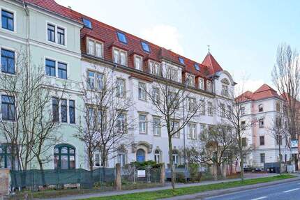 Friedrichstadt, unterm Dach: Wanne + Laminat - Dresden