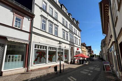 2-Zimmer-Wohnung mit 59 qm in zentraler Lage von Friedrichroda – PKW-Stellplatz möglich