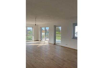 sonnendurchflutete Neubau - Wohnung , Mietwohnung - Laupheim
