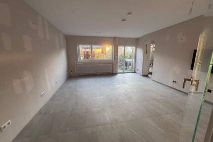 **FINANZIEREN WIE FRÜHER!!! EBENERDIGE ERDGESCHOSSWOHNUNG MIT BODENTIEFER DUSCHE UND GARTEN** - Teltow Ruhlsdorf