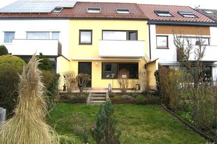 Gepflegtes Reihenmittelhaus mit Garage - Lauf Kotzenhof