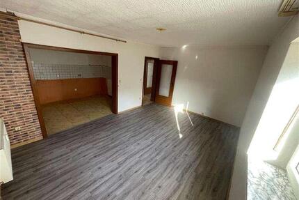 4 ZKB, Wohnkomfort für Familien Paare Singles im Herzen von Hermeskeil