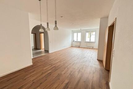Helle 4,5-Zimmer-Wohnung in Toplage von Scharnhausen - Ostfildern