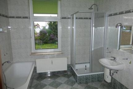 2 Raum Whg.in Waren-Müritz mit Balkon, PKW-Stellplatz u. Keller - Waren (Müritz)