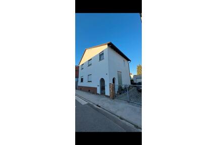 2 Familienhaus im Zentrum von Lampertheim