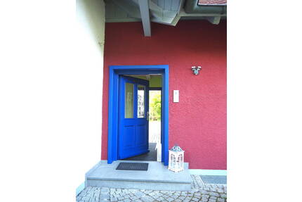 Großzügiges, hochwertiges Einfamilienhaus mit extra Platz für Büro, Hobby, Gewerbe, Sammlung etc. - Sontheim