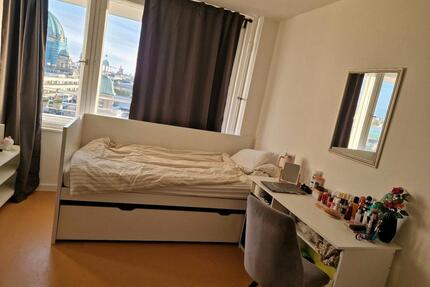 fully Furnished Room in 3 Zimmer wohnug.S alexsenderplatz - Berlin Mitte