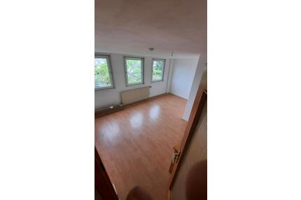 Helle Dachgeschosswohnung in Aachen-Schönforst 35 qm