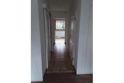 Helle 3 Zi.-Wohnung, der besonderen Art in Sielmingen - Filderstadt