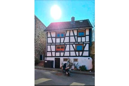 Haus zur Miete - 975,00&nbsp;EUR Kaltmiete, ca.&nbsp; 83,00&nbsp;m&sup2; in Bad Schwalbach (PLZ: 65307)