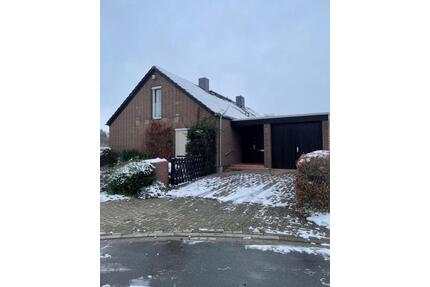 Großes Einfamilienhaus mit Garten und Garage zu vermieten - Salzgitter