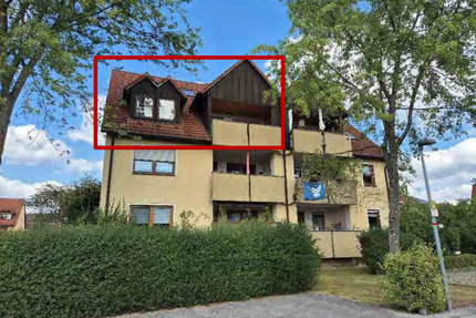 Lichtdurchflutete DG-Wohnung mit Südbalkon & großzügigem Studio - Neuendettelsau