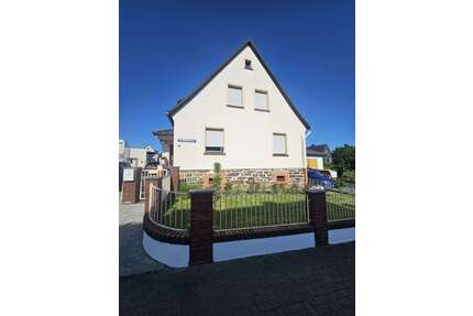 Haus zum Kaufen in Waldsolms 299.000,00 € 100 m²