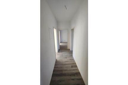 Tolle, neue und möblierte (inkl. WLAN) 3er-WG mit gemeinsamem Wohnzimmer in nördlicher Innenstadt - Halle (Saale) Am Wasserturm/Thaerviertel