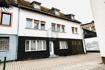 Haus zum Kaufen in Neumagen-Dhron 235.000,00 € 190 m²