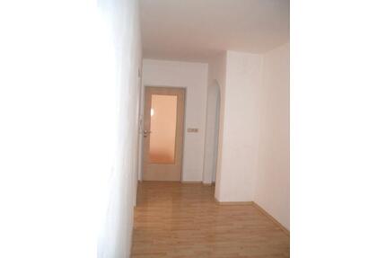helle 3 Zimmer-Wohnung, 1. Stock - Welden