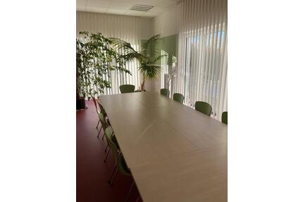 Attraktive Gewerbeimmobilie (BüroPraxis) zur Miete in Hünstetten - Idstein