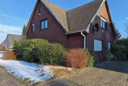 PROVISIONSFREI VON PRIVAT: Repräsentatives Raumwunder mit Einliegerwohnung & Doppelgarage - Twistringen Mörsen