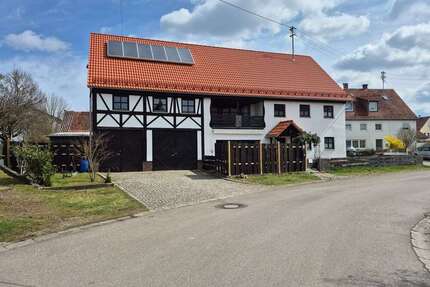 Haus zum Kaufen in Oberroth 449.500,00 € 244.18 m²
