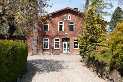 Haus zum Mieten in Offendorf 2.300,00 € 215 m²