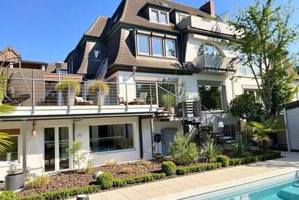 Haus zum Kaufen in Oberhausen 853.000,00 € 278 m²