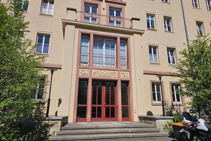 Wohnung zum Kaufen in Dresden 120.000,00 € 54 m²