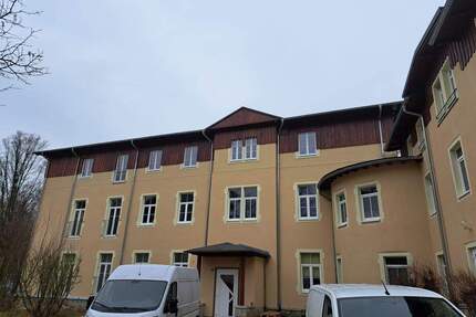 Moderne 4-Zimmerwohnung mit Erstnutzungsmöglichkeit in Liegau-Augustusbad, Radeberg