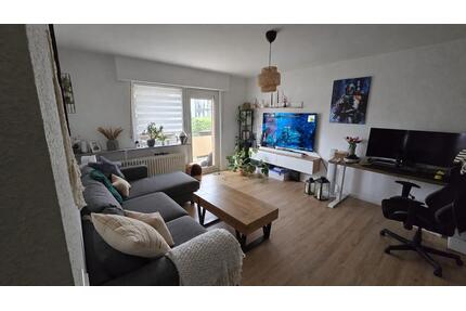 Helle 2-Zimmer-Wohnung mit Balkon & Stellplatz in Troisdorf Spich