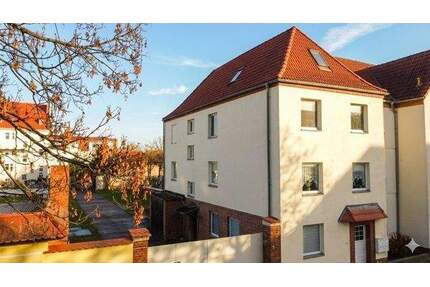 Solides Mehrfamilienhaus mit großem Grundstück - Aschersleben