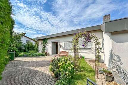 Haus zum Kaufen in Krauchenwies 289.000,00 € 275 m²