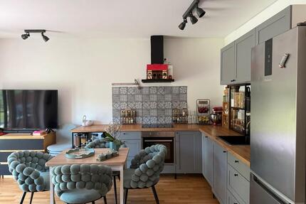 Schöne 2-Zimmer-Wohnung (ca. 65 m²) mit großem Garten im Erdge - Frankfurt am Main Nord-West