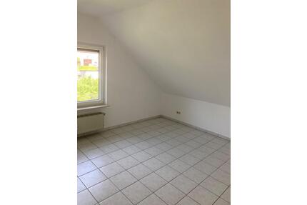 Schöne helle 3 Zimmer im 1. OGDachgeschoß in Dreis zu vermieten - Osann-Monzel