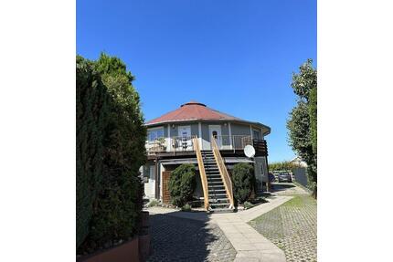 Traumhafte Wohnung mit Wintergarten, moderner Küche & unverbaubarem Fernblick! - Flonheim